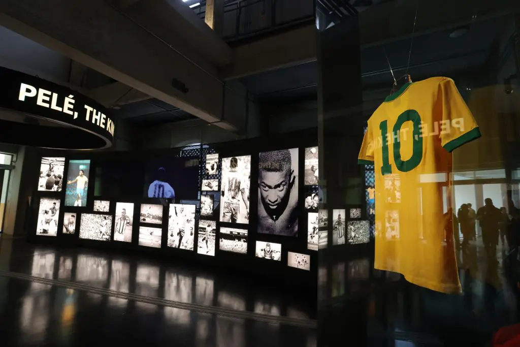 Imagem de capa - Tem chuteira parada em casa? Ela pode virar ingresso para o Museu do Futebol